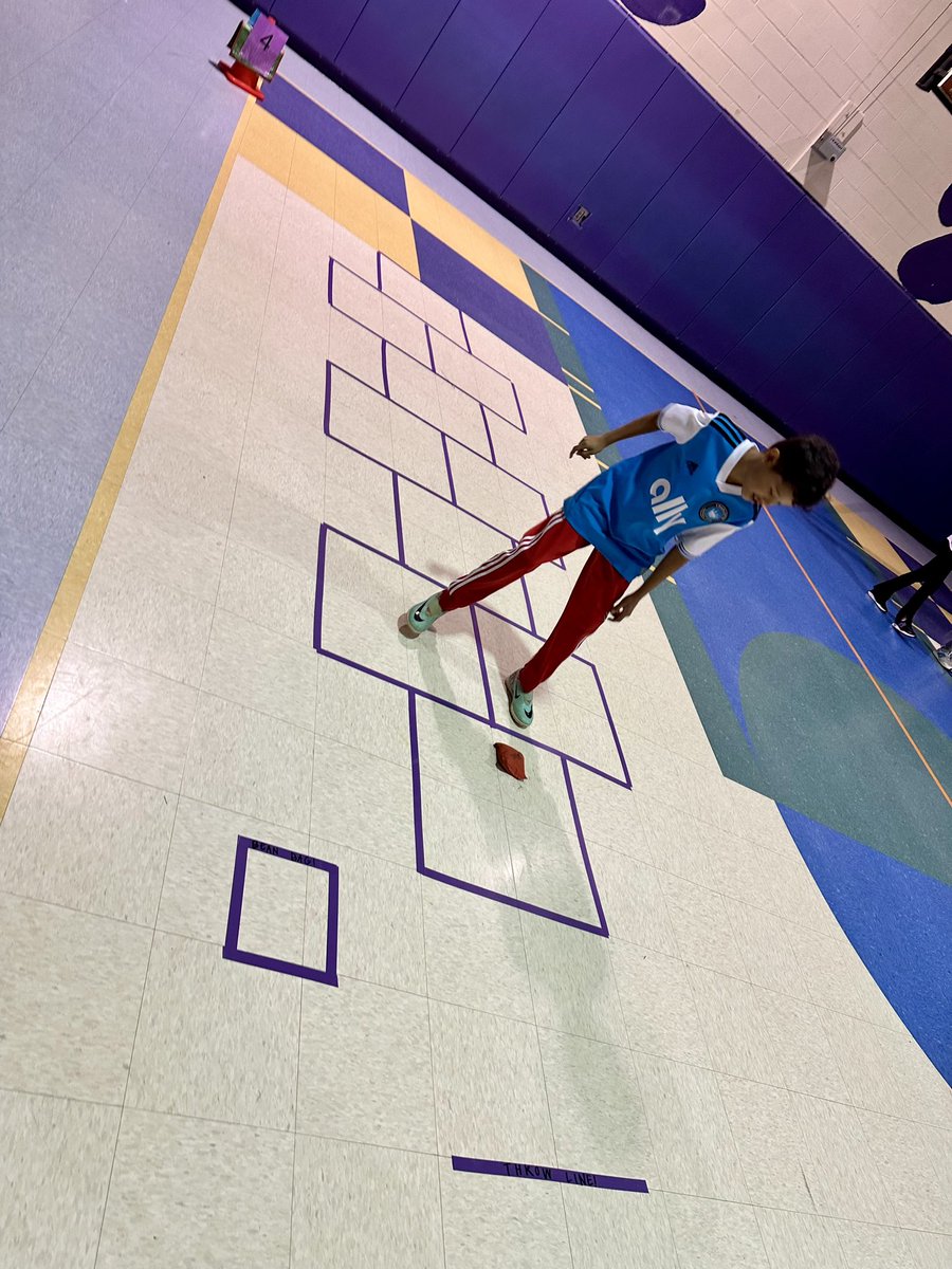 ᑕᕼᗩᖇᗰEEᖇ ᖇᗩIᑎᗪᖇOᑭ tweet media