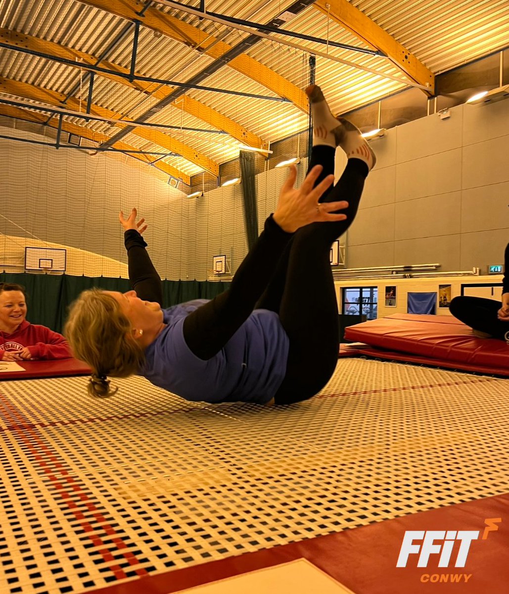DatHamddenFfit's tweet photo. Sesiynau Trampolinio i Ferched sy’n Ddechreuwyr 

Rydym wedi cael amser gwych yn cwrdd â llawer o ferched hyfryd yn ein sesiynau trampolinio yn Llandudno, Abergele a Llanrwst dros y misoedd diwethaf - mae pob un ohonoch wedi bod yn ardderchog! 👏 https://t.co/sKlK38Rt8q