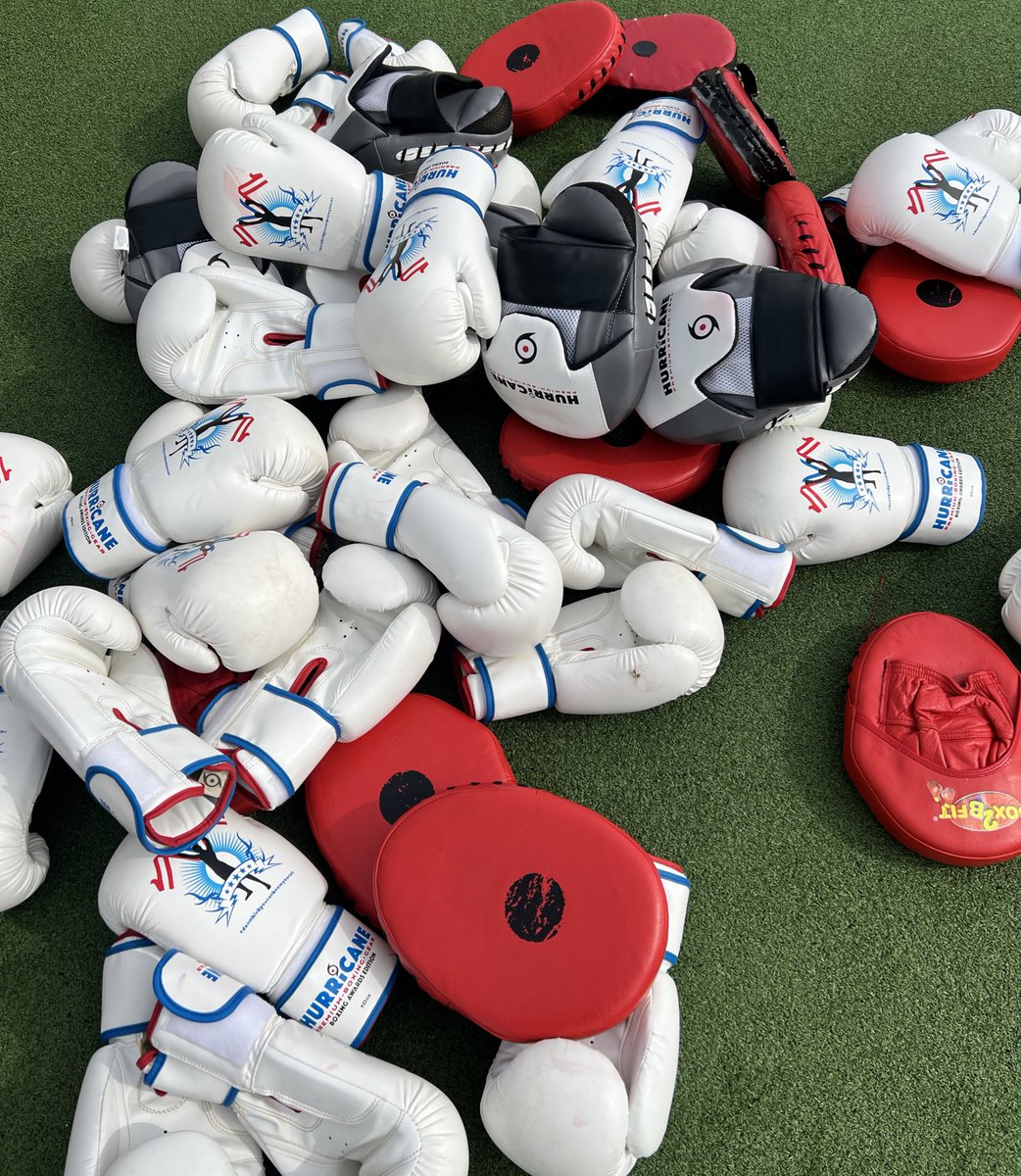 Miss Thompson PE tweet media