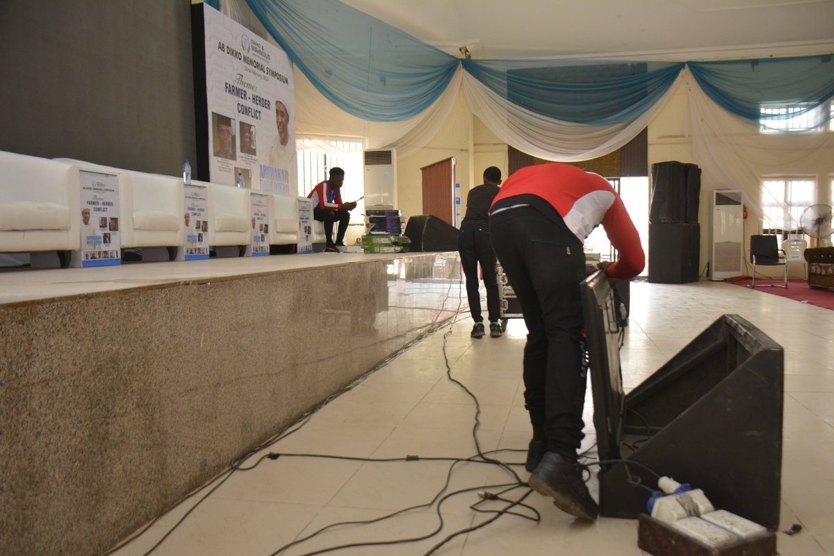 cogitoevents's tweet image. From lens to screen, we&apos;re dedicated to excellence! Our high-quality equipment ensures your production shines bright every time. If it&apos;s not excellent, it&apos;s not Cogito Ergo Sum.✨

#QualityMatters #LightsCameraQuality #SoundAndScreen #CogitoEvents #CogitoErgoSum