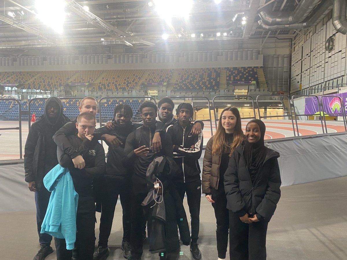 Well done to our sports leaders from ⁦@St_Rochs⁩ helping run the first of our primary schools Super 7 Athletics events at the Emirates yesterday 🙌 great job team 👏 #leadership ⁦@StRochsPEHWB1⁩ ⁦@PEPASSGlasgow⁩ ⁦@PEPASS_Leaders⁩