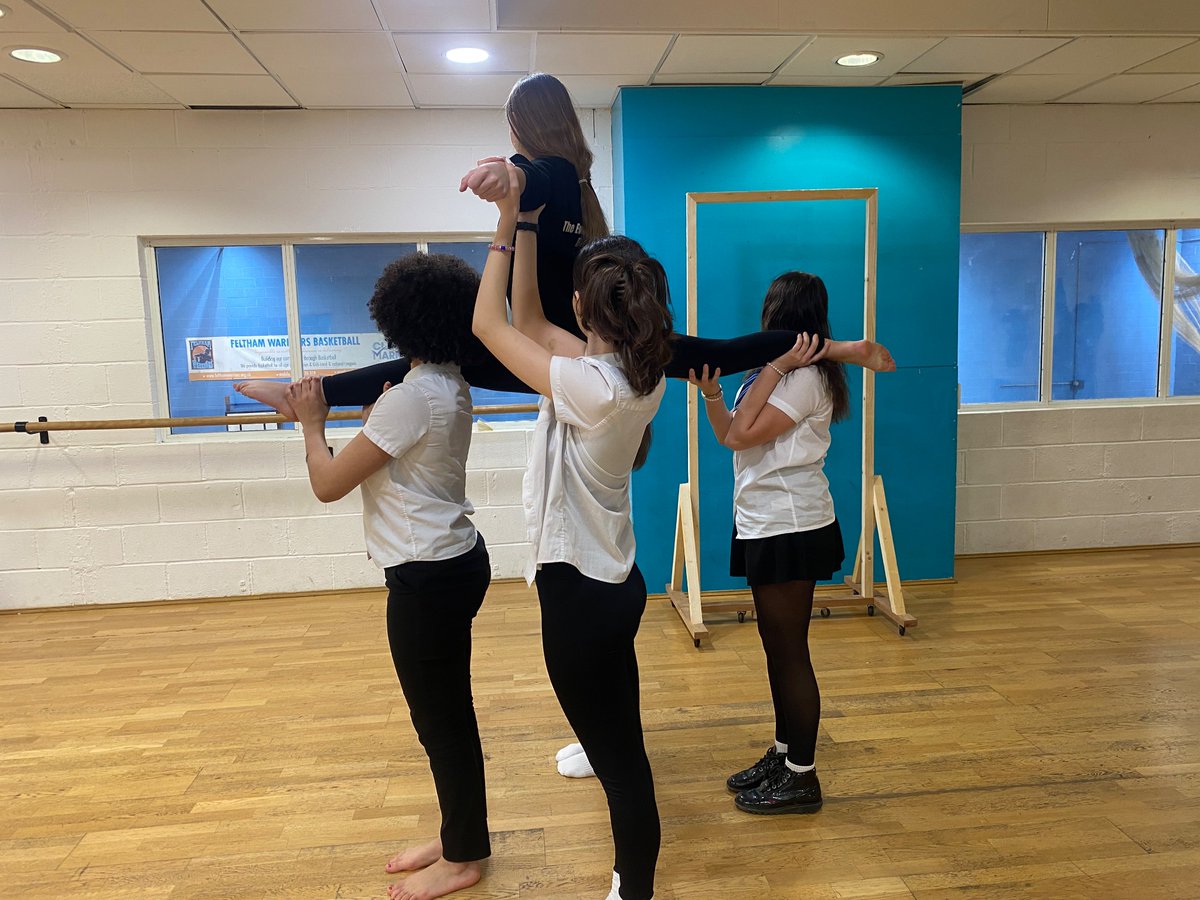 SpringwestPA's tweet image. Today our year 11 dancers were trying out some new and exciting tricks to add into their Btec dance exam pieces! #SpringwestShines @SpringwestA