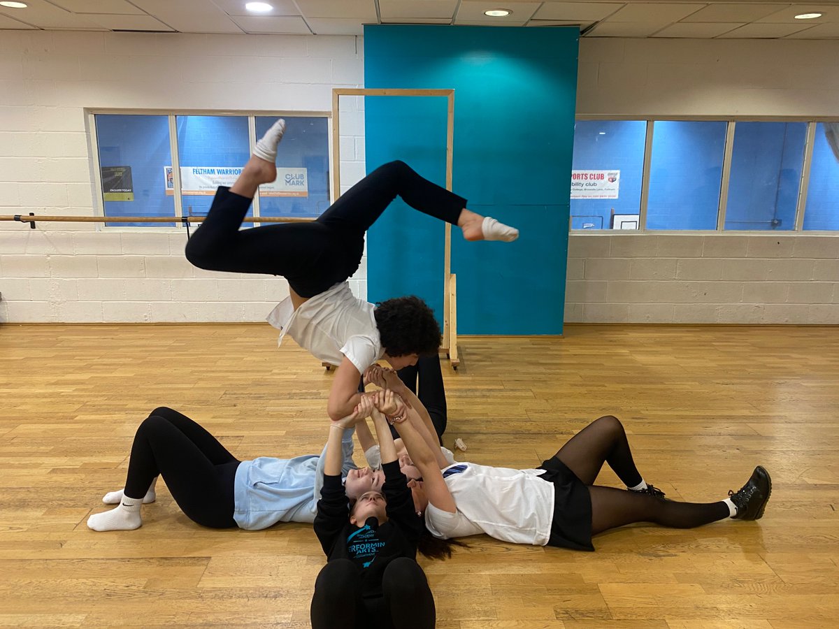 SpringwestPA's tweet image. Today our year 11 dancers were trying out some new and exciting tricks to add into their Btec dance exam pieces! #SpringwestShines @SpringwestA