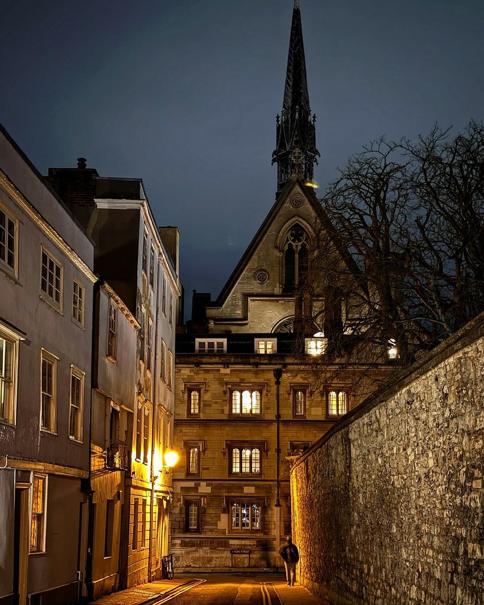 Exeter College by night, as seen from Ship Street 🌙 📸 spiralling_oxford