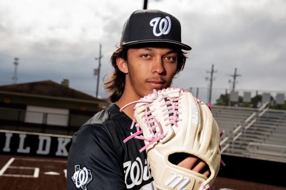 LOCKED IN: Willis' Keo wants deep playoff run before headed to Rice

“After I eat my sweet onion chicken teriyaki sandwich from Subway, I’ll just go into the corner of our field for 30 minutes and think about what I’m going to do, and it relaxes me."

READ:vype.com/Texas/Houston/…