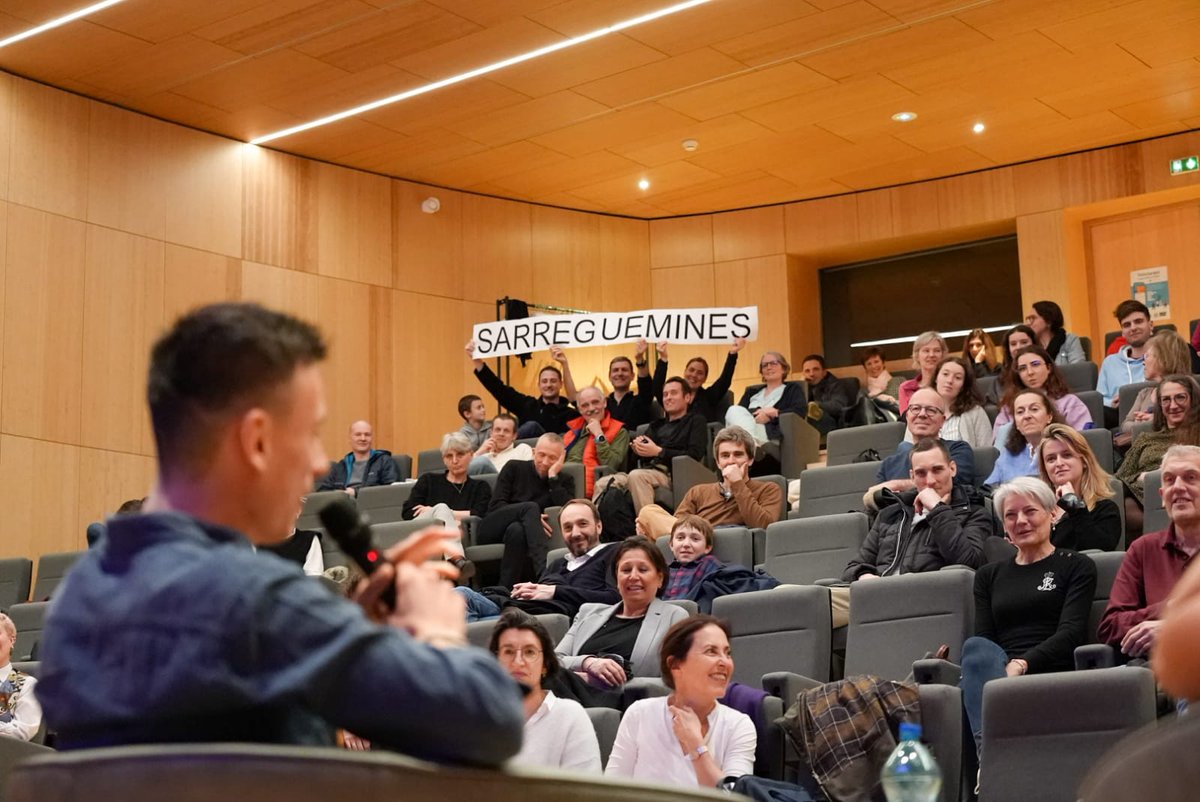 Yann Schrub, spécialiste du 3 00 m, étudiant @Fac_Medecine_UL, à hôp. Hautepierre, a partagé son expérience unique, soulignant l'importance cruciale de maintenir une activité physique régulière malgré des agendas chargés. #sport-santé, @FHF #JO2024