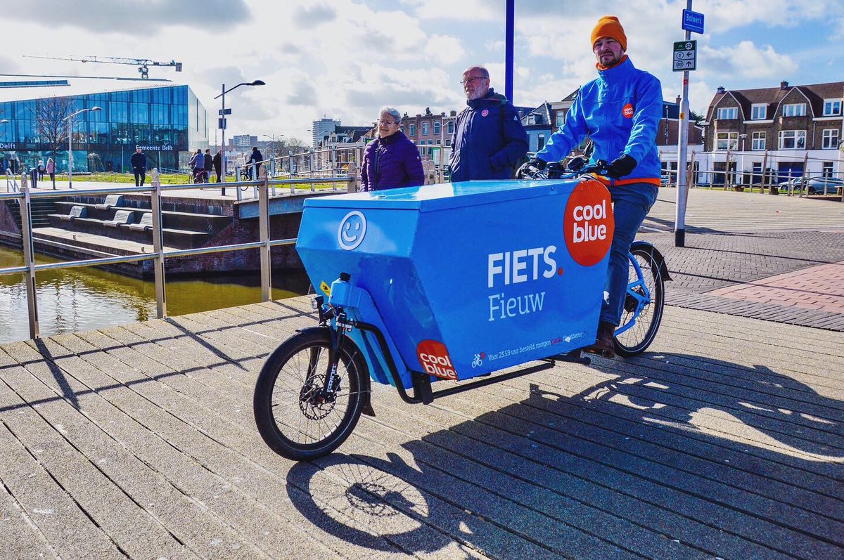 Cycling_Embassy's tweet photo. What potential can e-bikes bring to urban transport, and how can governments support use of them as part of sustainable mobility networks?

New report by @ITDP_HQ marks an important step towards encouraging cities to think more strategically about e-bikes: https://t.co/EGmJ9EULu8 https://t.co/gUl0Uoi4mI