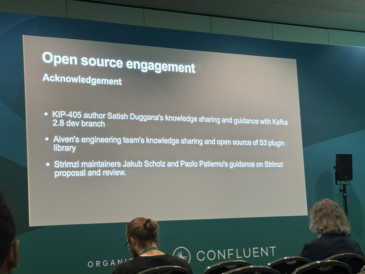 At #KafkaSummit it's great to see Apple using Strimzi for managing their #ApacheKafka clusters running on #Kubernetes. They also loved the community engagement!