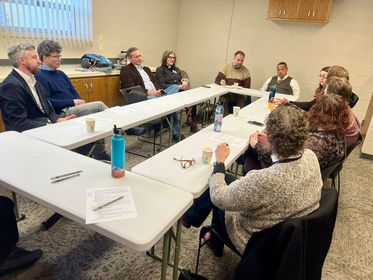 Faith leaders from Mankato and St. Peter were excited to meet with @AGEllison this week. We talked about how our communities are struggling to afford food, care, and housing — and what we can do about it. Together we can make more possible in Minnesota! 💥