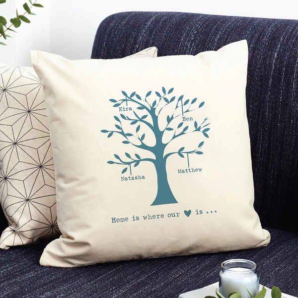 Family tree cushion cover; can be personalised with up to 6 names lilybluestore.com/products/perso…

#family #familytree #giftideas #personalised #cushioncover #home #mhhsbd