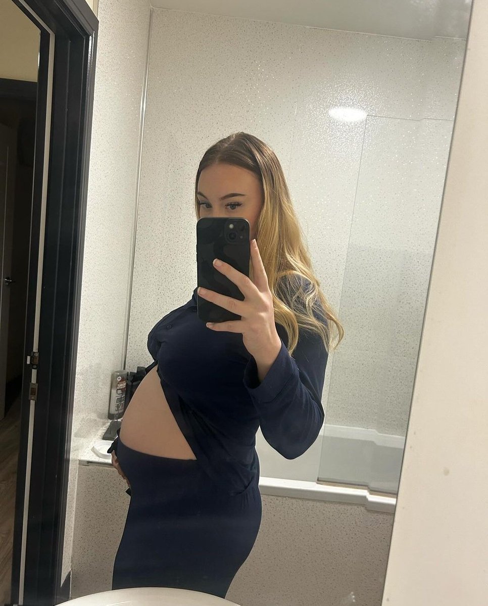 Mixed Family tweet media