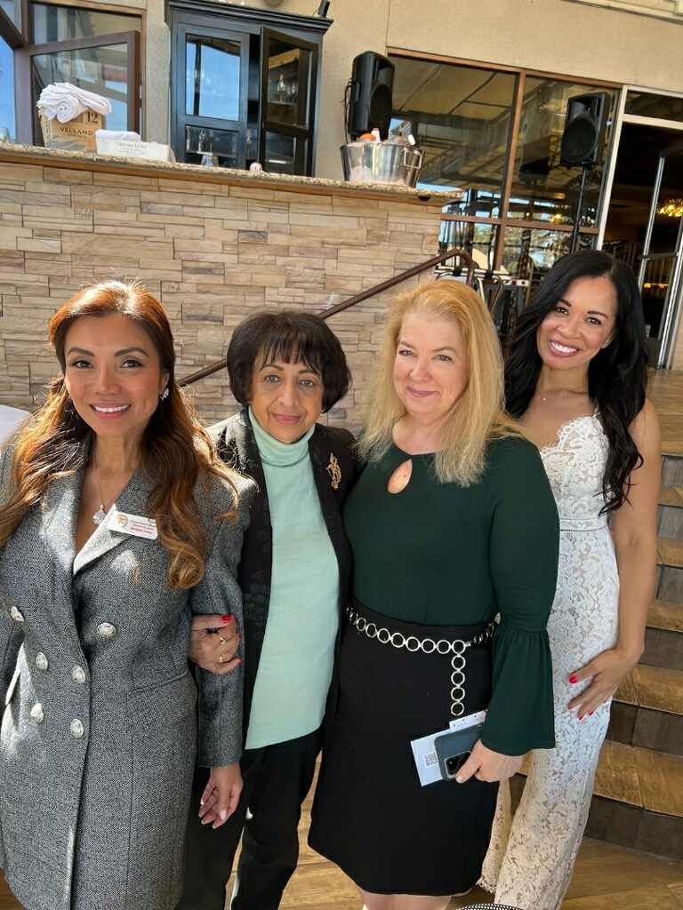 EdgeworthForNV's tweet photo. Amazing lunch with the fabulous ladies of the CCMSA!
#CCMSA #EdgeworthForNV #AD35 https://t.co/hD4JjYMVQk