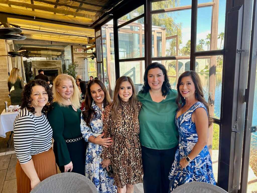 EdgeworthForNV's tweet photo. Amazing lunch with the fabulous ladies of the CCMSA!
#CCMSA #EdgeworthForNV #AD35 https://t.co/hD4JjYMVQk