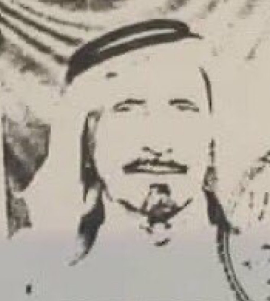 alsyedshakir's tweet photo. في سِيَر الراحلين 
سلسلة منشورات دورية نتطرّق فيها لأعلام من أسرتنا، رحلوا عنّا وتركوا لنا ذكراهم الطيّبة نذكرهم في الشهر الفضيل بالدعوات الصادقة 

المهندس محمد بن شاكر بن عبدالرحمن الشريف ولد في مدينة ضباء عام ١٣٤٠ هجري تقريبا حسب حفيظة النفوس الصادرة من محافظة ضباء بمنطقة تبوك . 

شارك الشريف في التخطيط الحضري بمحافظة ضباء في منطقة تبوك ضمن بلدية ضباء 
كما شارك في بناء قلعة الملك عبدالعزيز في ضباء مع  أخيه الشريف حمزة بن شاكر ومارس عمله كمهندس معماري .

وهو من أوائل المهندسين في زمانه في بلدية ضباء وقام بتخطيط عدة احياءً منها : حي البلد القديم 
رحمه الله تعالى وأسكنه فسيح جناته 🙏

#تبوك #تيماء #ضباء #أملج #الوجه #حقل #البدع #الشريف #الرياض #الاشراف 
#جدة #اللافتة_الخضراء #ضبا #قلعة #الملك_عبدالعزيز