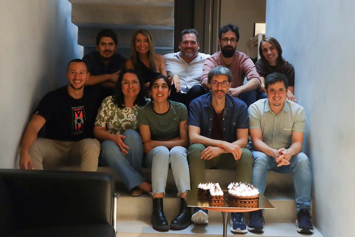 NoToquenNada's tweet photo. Equipo casi completo y 18 años de radio. 

Gracias. https://t.co/FTrqVTOKv1