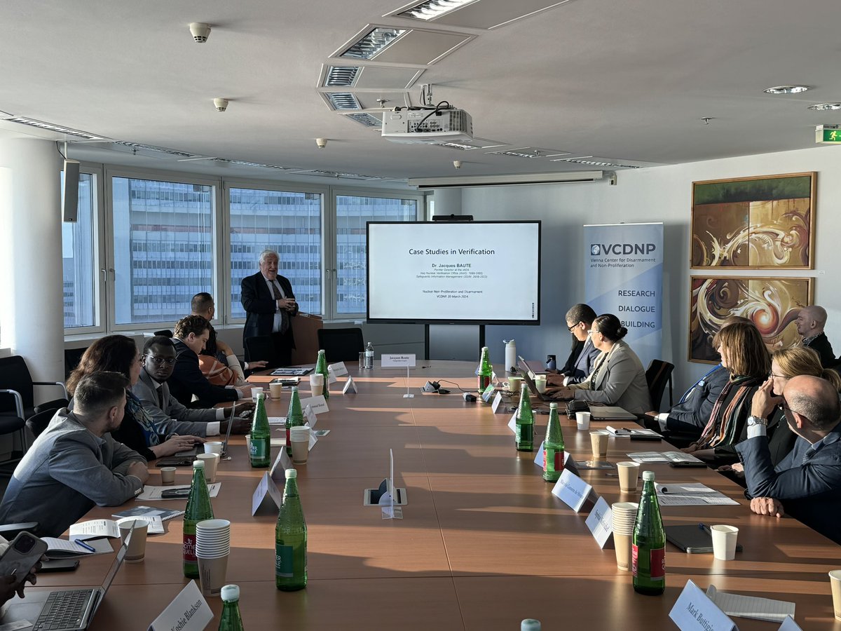 VCDNP's tweet photo. On day 3️⃣ of our #Spring2024ShortCourse on Nuclear Disarmament and Non-Proliferation we covered some more „practical“ aspects. We looked into case studies in #verification as well as the humanitarian initiative and the #TPNW, followed by tours of the @iaeaorg and @CTBTO. 🙌🏼 https://t.co/qTnu7legvh