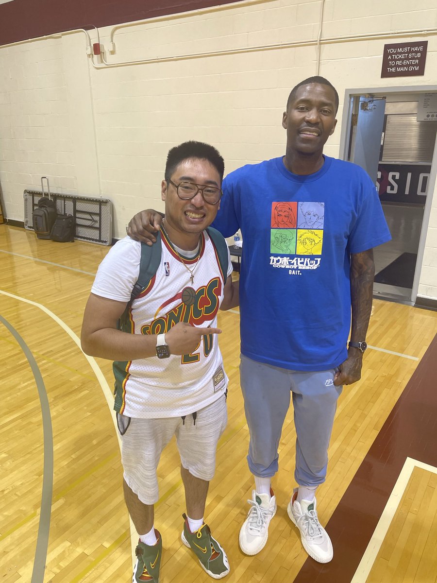 OnePrince93's tweet photo. Happy Birthday @JCrossover!!! Hope you have a Great & Blessed One Legend!! Appreciate everything that you do for Seattle & for Seattle Basketball! 🎂🎂🎉🎉🥳🥳🏀🏀🐐🐐
@thecrawsover
#HappyBirthdayOG #RainierBeachLegend #SeattleLegend https://t.co/ncYl4SNtF3