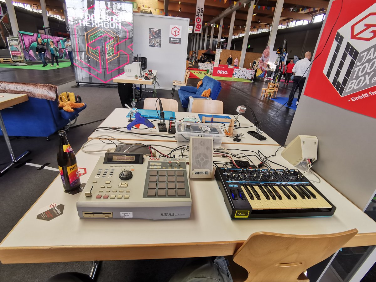 Spieleentwicklung Bodensee (@gamedevbodensee) on Twitter photo Grüße von der IBO Friedrichshafen am Stand der <a href="/ToolboxBodensee/">Toolbox Bodensee</a>
#gamedev #indiegames #bodensee #friedrichshafen #maker #makerspace Grüße von der IBO Friedrichshafen am Stand der <a href="/ToolboxBodensee/">Toolbox Bodensee</a>
#gamedev #indiegames #bodensee #friedrichshafen #maker #makerspace