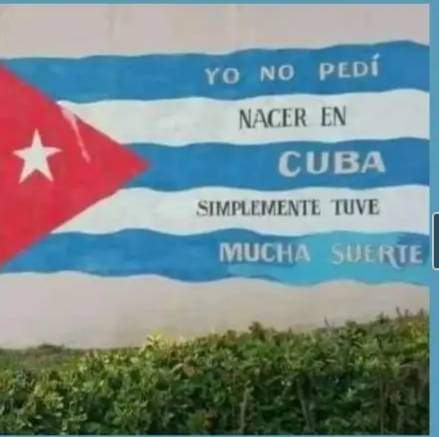 ¡¡Hoy es el Día internacional de la felicidad " Y que mayor felicidad que despertar y haber nacido en #Cuba #CubaEsAmor 🇨🇺♥️

#DeZurdaTeam <a href="/OsvaldoMtnez90/">Osvaldo Martínez 𝕏 🇵🇸</a> <a href="/CubaRobe/">𝕽𝖔𝖇𝖊 𝕮𝖚𝖇𝖆 🇨🇺 ®</a> <a href="/agnes_becerra/">Agnes Becerra</a> <a href="/liscuestacuba/">Lis Cuesta</a>