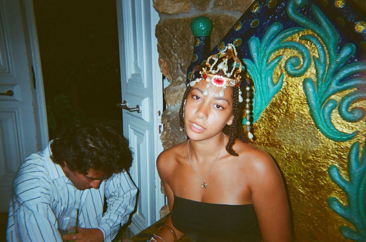 bigfraggl3's tweet photo. Happy 21st Ash! 🎉💖 Proud of you! #Swerdna https://t.co/7WElJiAGDo