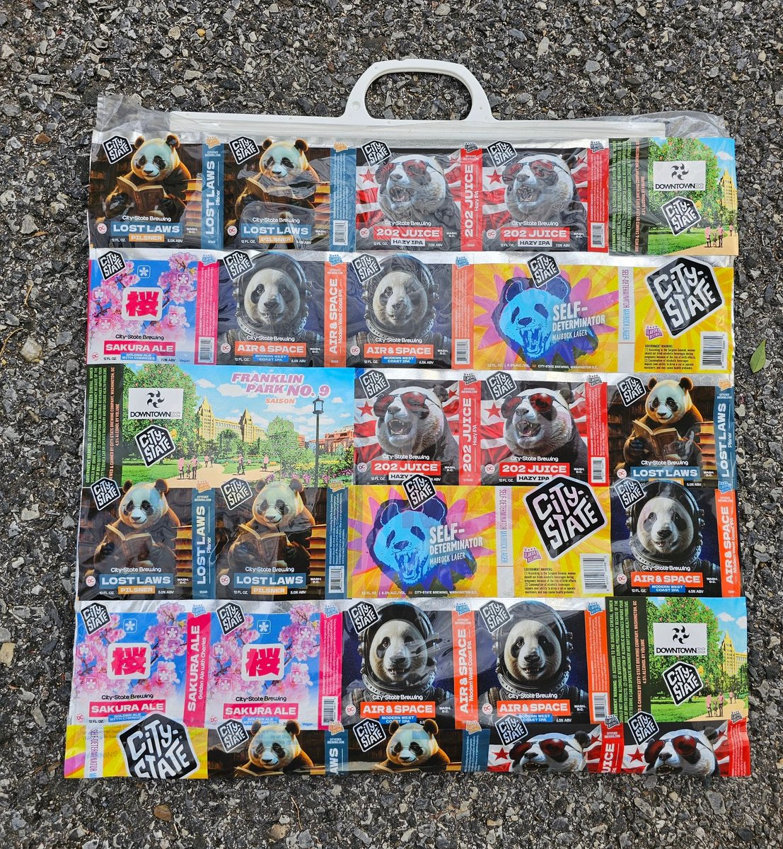 bryanwdc's tweet image. Papa&apos;s got a brand new bag @DCBeer ! Thanks for the labels and hospitality @citystatebeer ! They look great!

Which #DCbeer is next @DCBeer ? #customDCbeerbags