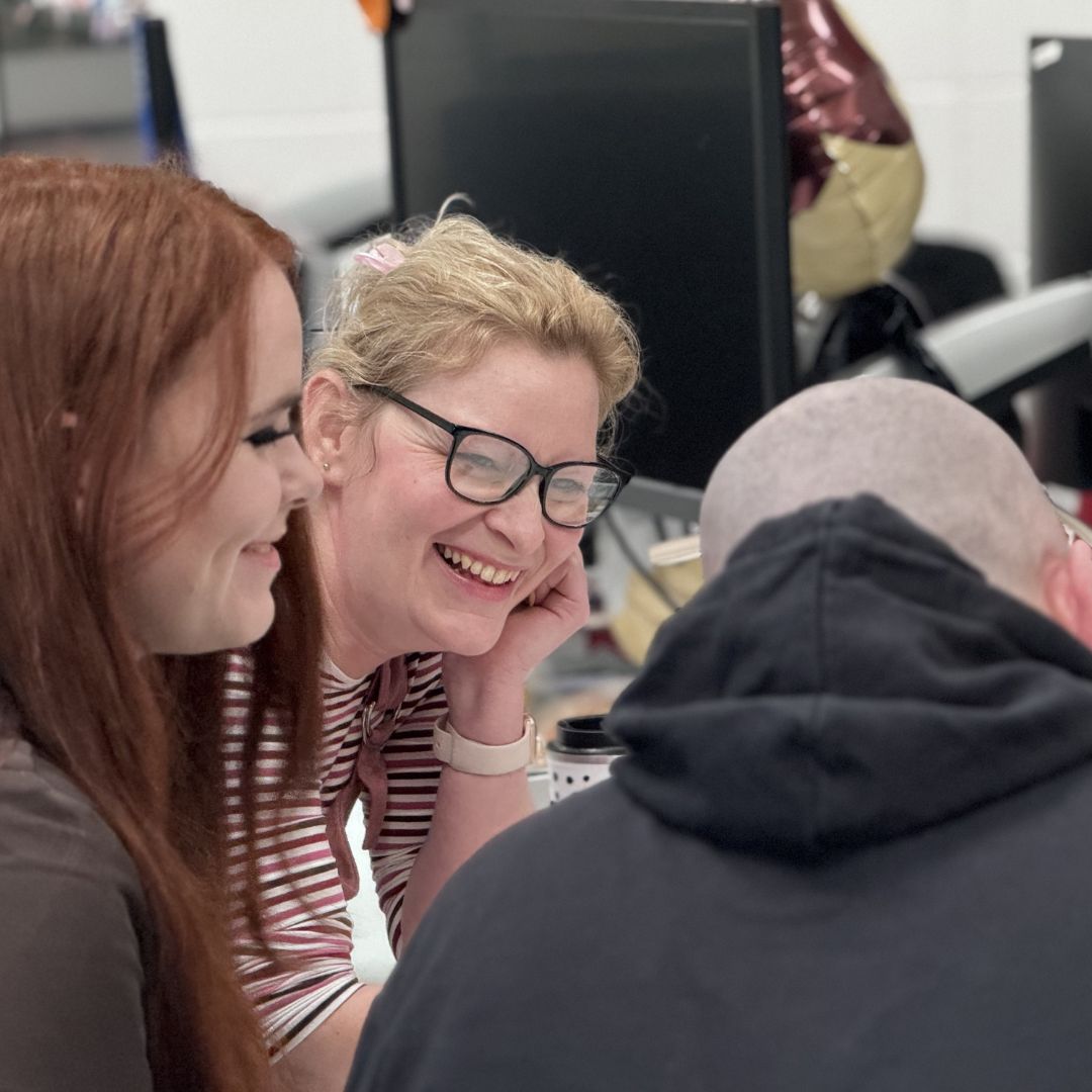 Laser Red tweet media