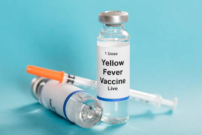 mugishaelvis_m's tweet photo. In April 2024 a Yellow Fever Massive Vaccination is to take place. MoH-Ug has said the YF-Vax is "Safe" &amp; "Effective.
Post marketing Data reveals severe adverse reactions which includes 
1. Fatal Febrile Multiple organ failure
2.Nervous sys disorders. https://t.co/wmOC84Dvku