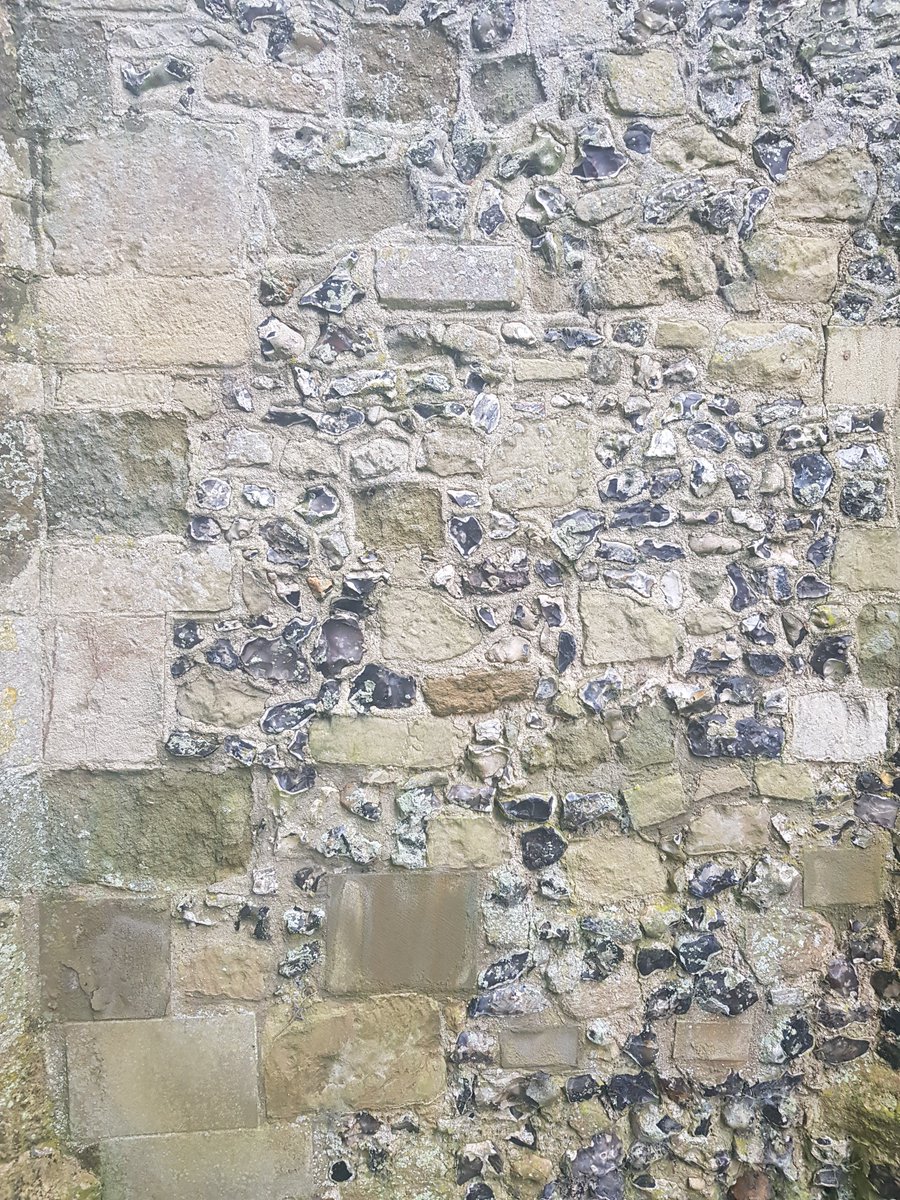 TheHistoryMouse's tweet photo. Will Mouse ever catch up? Still a week behind with #TheTwitterMouse #AlphabetChallenge. #WeekK: Knapped (Flint). Flint cut to reveal the shiny inner surface. Used everywhere in these parts as rubble fill. Seen here set with ashlars #WallsOnWednesday #AllAngelsFigheldean https://t.co/tKAcMlnrgk