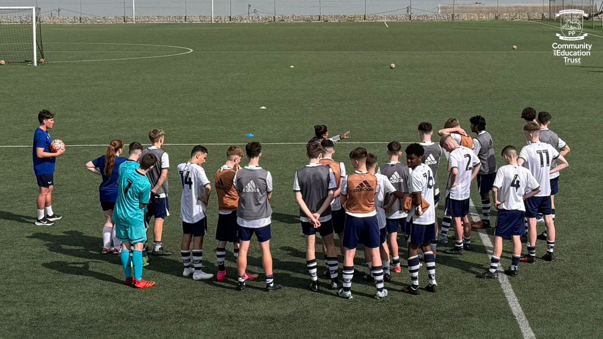 pnecommunity's tweet photo. 🇵🇹 𝗣𝗼𝗿𝘁𝘂𝗴𝗮𝗹 𝟮𝟬𝟮𝟰 🇵🇹

Yesterday was a busy day for our Centre of Sporting Excellence students in Portugal.

Some of our students took part in sessions put on by first-team coaches at Benfica's first-team training centre while others were involved in a basketball session led by a professional Benfica basketball player. 🏀

#PNECET | #pnefc
