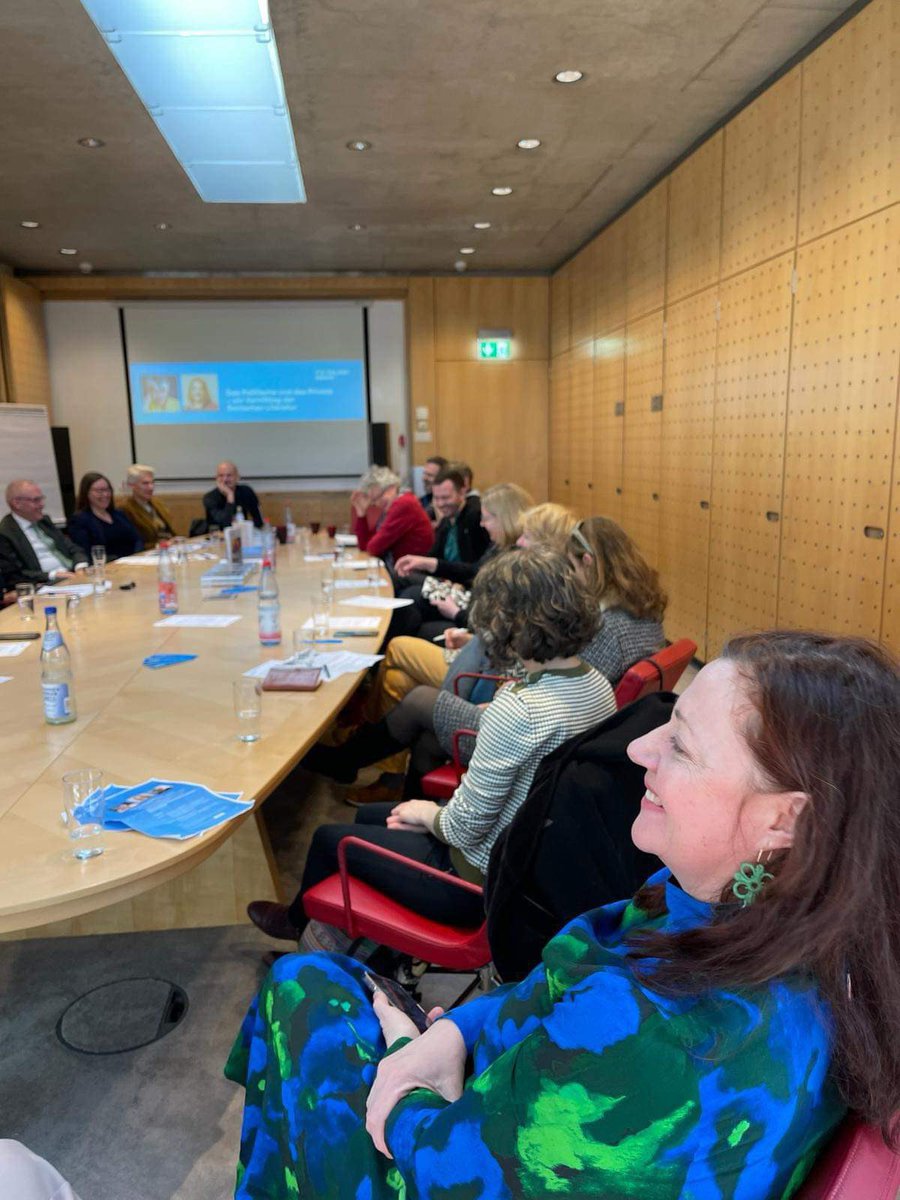 Welcher Tag wäre besser für den Start des Literaturexportprojekts "It's Finland Again!" geeignet als der Minna-Canth-Tag und gleichzeitig Tag der Gleichberechtigung, zu dem wir uns die beiden brillanten finnischen Schriftstellerinnen Meri Valkama &amp; Pirkko Saisio eingeladen haben?