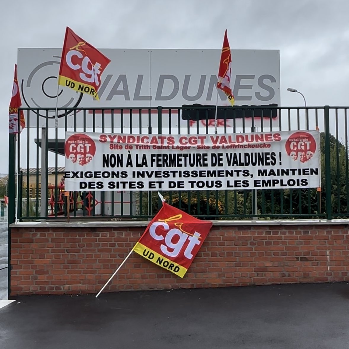 🚄 Valdunes : après la reprise, la mobilisation continue pour l’emploi et la politique industrielle ! Après des mois de mobilisation des salarié•es, avec l’appui de toute la CGT, la reprise marque une étape déterminante dans la lutte. Communiqué : 🔗 tinyurl.com/5a4wdtd5