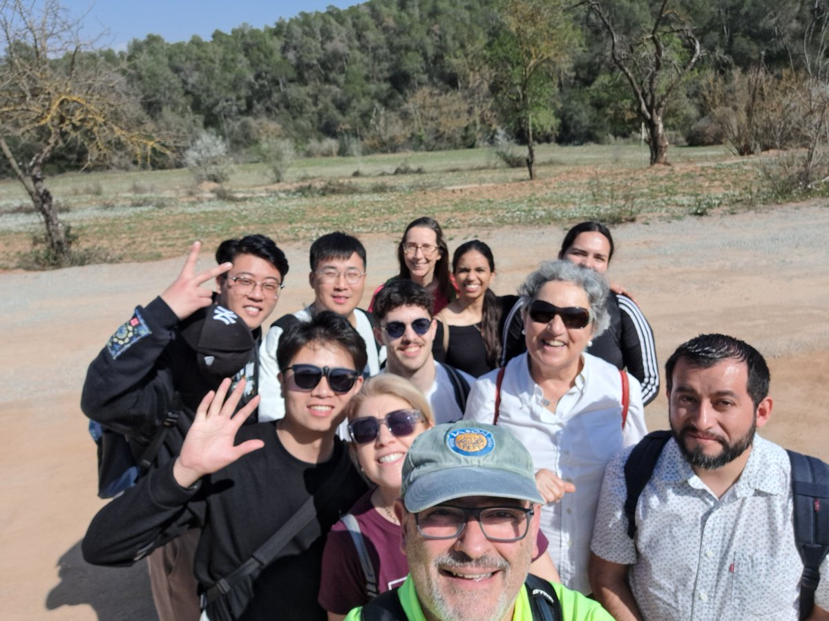 JoseGiner10's tweet image. Wonderful @icmabCSIC  #LMI group excursion and lunch (calçotada) with some collaborators (@jordipoater and Elena Bartolomé). Such a great mix of camaraderie and science. Wishing everyone a wonderful Easter filled with joy and discovery! 🌟🔬 #ScienceCommunity #boronChemistry