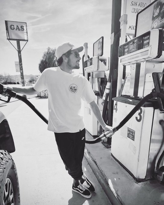 ⛽️ location: #bumfucknowhere https://t.co/2xZM7YghYe<a href="/tag/bumfucknowhere"class="tags">#bumfucknowhere</a>