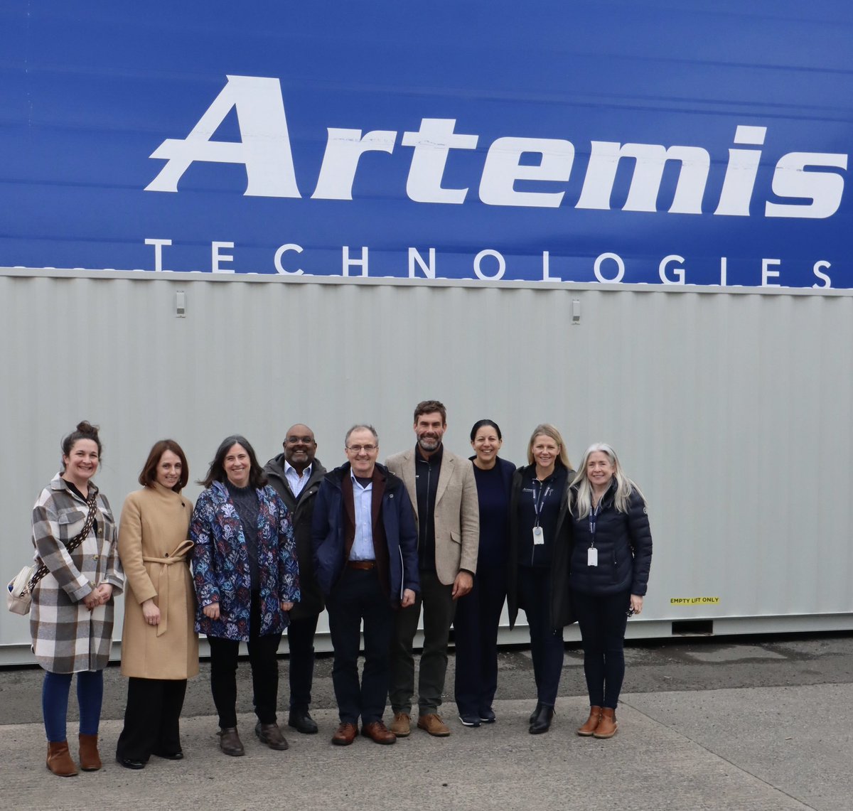 V insightful part of @UKRI_News Board is seeing #research & #innovation across 🇬🇧 Really enjoyed visiting @IainPercy and Team @ArtemisTechLtd as part of our visit to #Belfast. This is the future of maritime transport 🛥️ ⛴️ #cleantech 🙏🏼 also @profnola @Queens_Belfast for