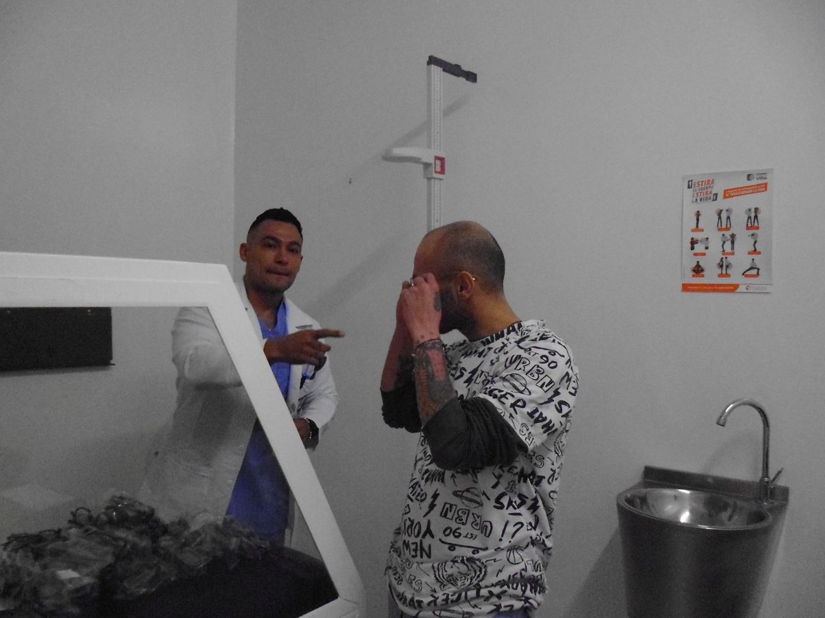 INPEC_Colombia's tweet image. 👏 #Salud | En la Cárcel y Penitenciaría de 📍 #Ipiales se llevó a cabo una jornada de 👀 #optometría dirigida a las personas privadas de la libertad.
Lo anterior, con el propósito de diagnosticarlos a tiempo y entregarles gafas.

#Compromiso #TodosCuentan