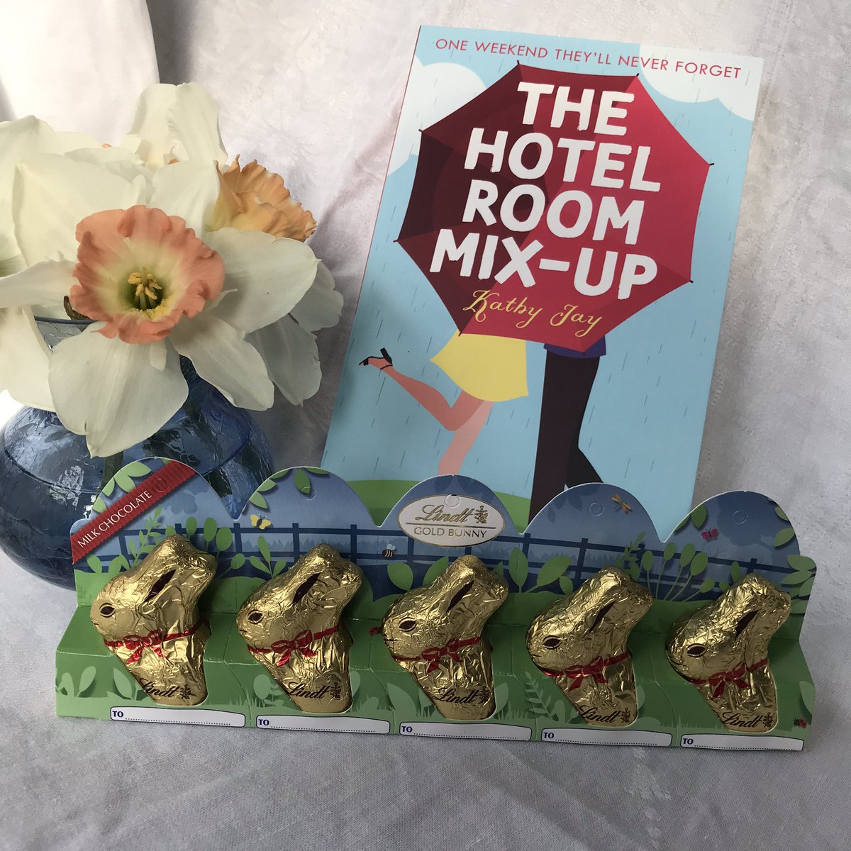 🌼Easter Giveaway🌼

For a chance to win a paperback copy of The Hotel Room Mix-Up and five teeny milk chocolate bunnies, just:

LIKE and
RETWEET

Ends 24/3/24 at midnight UK time.
UK and Ireland only - sorry everywhere else! #romancebooks #romancenovels #romancereaders #giveaway