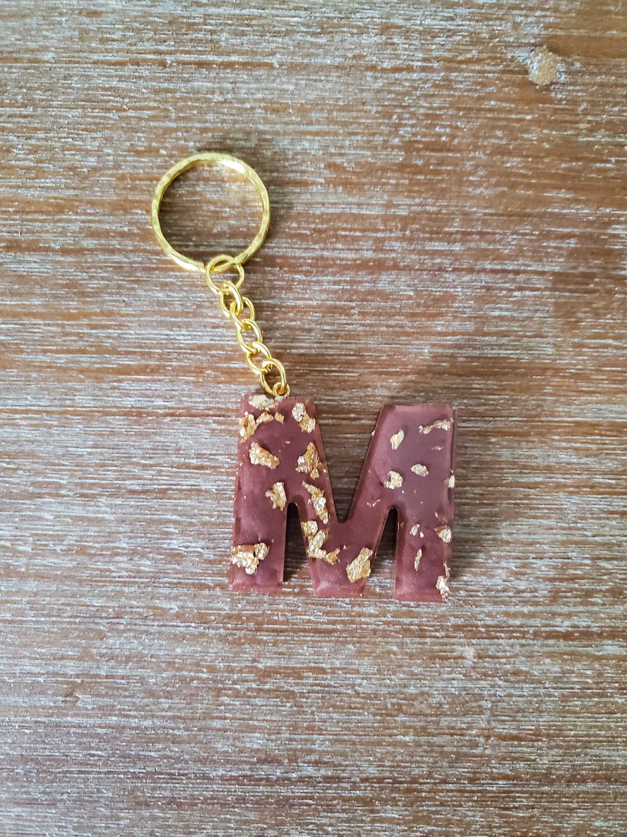 Handmade Resin Letter Keychains ✨️
etsy.com/listing/154114…
#EtsySeller #HandmadeHour #giftideas #giftsformom #womaninbizhour #SpringEquinox #Spring #resin #keychain #earthtone #PersonalizedProducts #uniquegifts #wednesdaythought #HumpDay