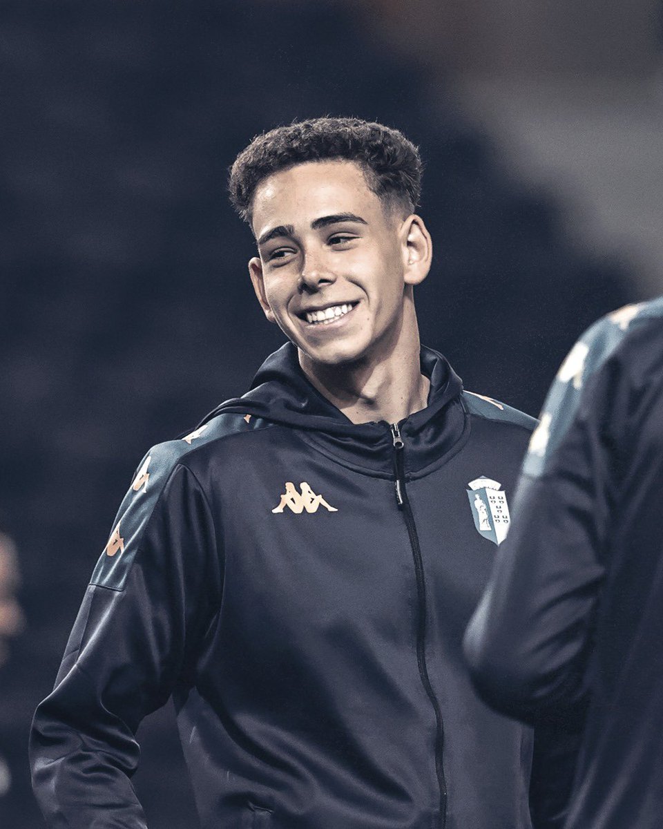 creativecen7er's tweet photo. Os grandes palcos esperam-te! ๐๐ Eduardo Esteves foi convocado para a equipa principal do FC Vizela pela primeira vez, no jogo frente ao FC Porto.
#EduardoEsteves ๐ค #bornCreative https://t.co/STF12ECe3K