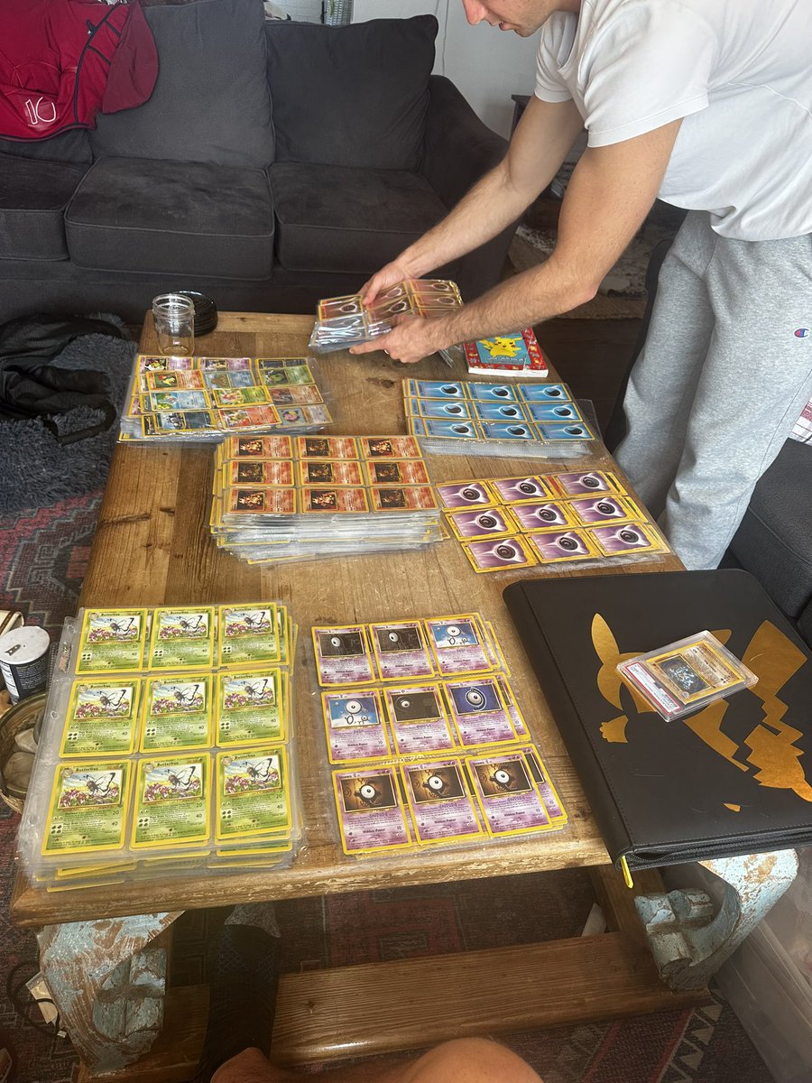 vaultcollectnft's tweet photo. Sorting through my old #pokemon cards and getting 2021 NFT nostalgia.. say what you might but it was hype🤣 https://t.co/SbGSN1fm2E
