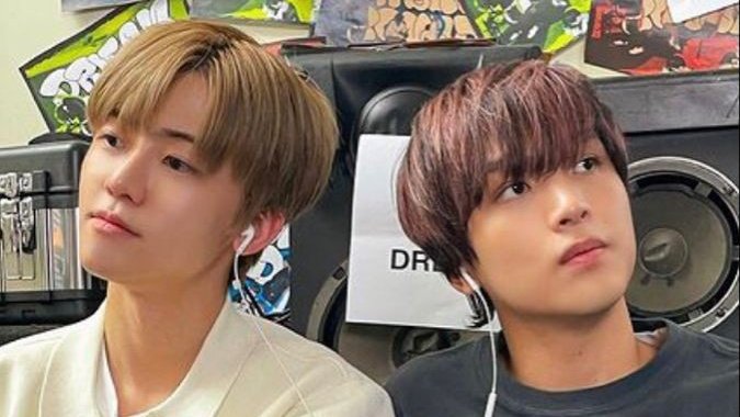 mushyjae's tweet photo. kiss muna | a #nahyuck tagalog short au,

nakakainis talaga kapag palagi kang tinatawag ng crush mo ng, "mahal." kaya noong sinabi niyang "kiss muna" e pumayag ka naman.

https://t.co/Uq09WByIRY https://t.co/yXePeAJBwd
