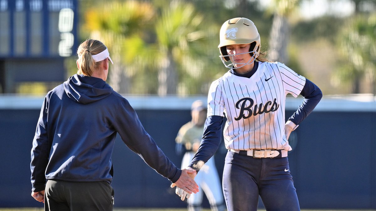 CSUBucsSoftball tweet picture