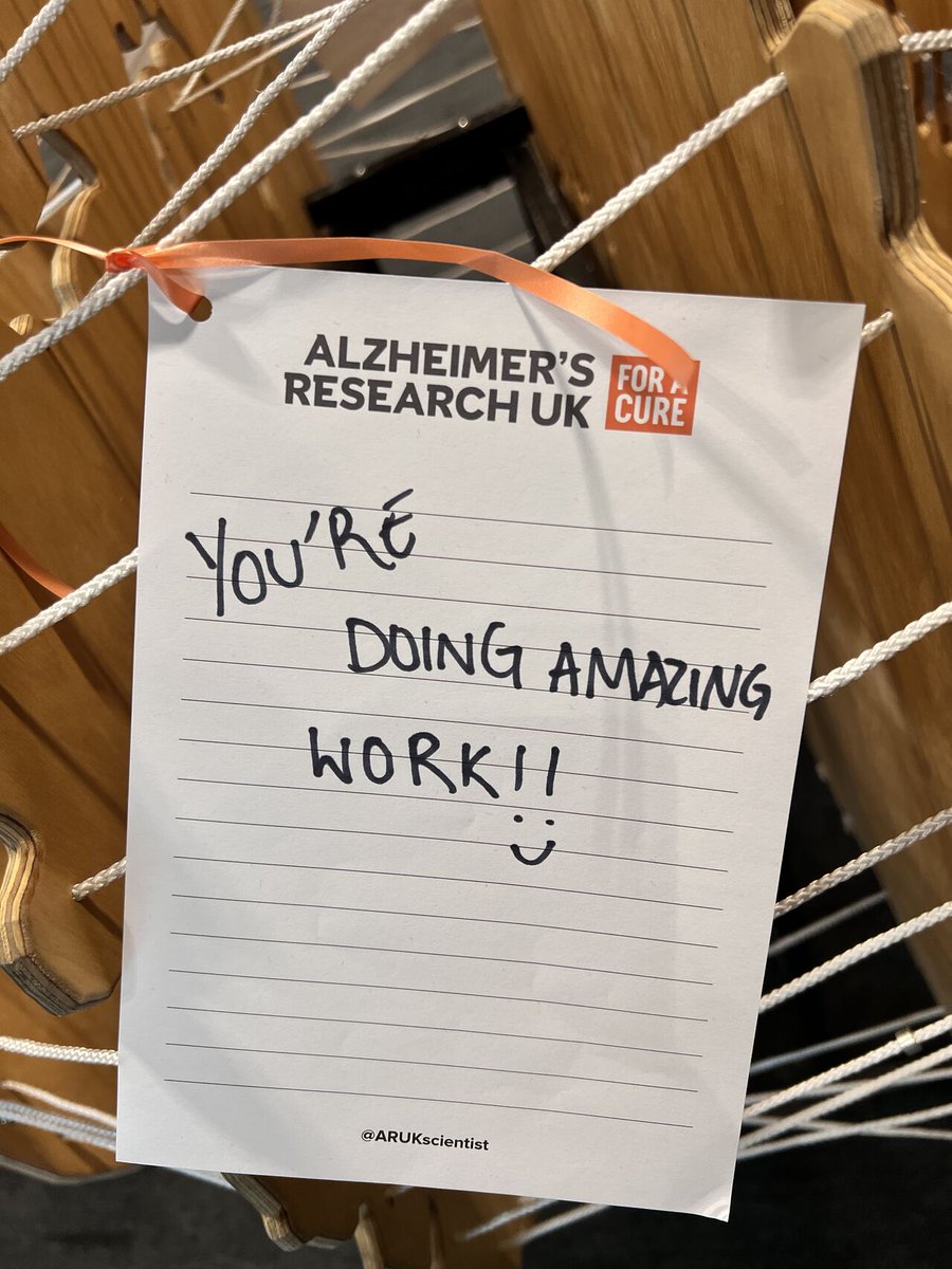 🧠🧡 Welcome to Alzheimer's Research UK Wonderful to see the model brain full of lovely messages left by our community at the outreach event last Saturday. This event is the UKs largest dementia research conference & we're proud to have them here #Alzheimers #eventindustry