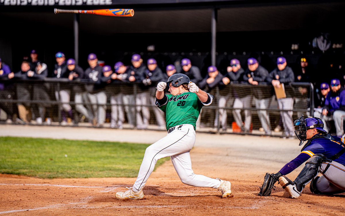 JustGioDesigns's tweet image. THE GAME THAT NEVER ENDED. 🚫⌛️

#WilmU #WilmUBaseball #Baseball