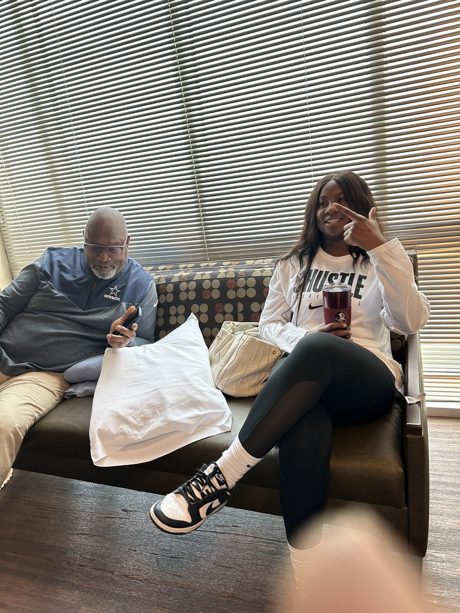 Angelina Kinsey Baby Girl 👧🏾 and the Great Charles Haley visiting Nate while he’s eating lunch