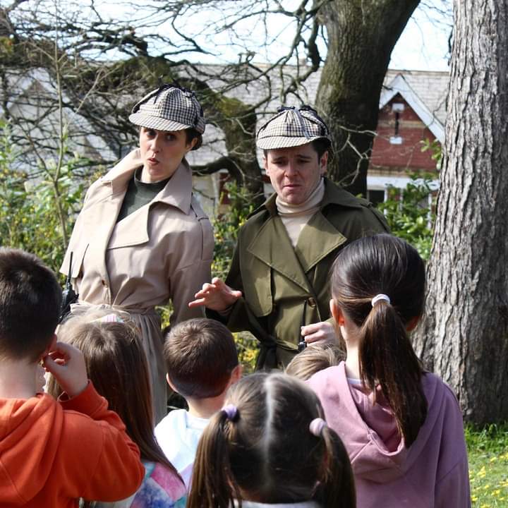 Grab your imaginations and get ready for some EGG-citing storytelling fun this Easter with @loubyloustories 🔍🍫 The Return of the Chocolate Detectives 🍫🔎 📅 Tuesday 26th March 🕙 11am & 1.30pm Book online at ticketsource.co.uk/loubyloustories