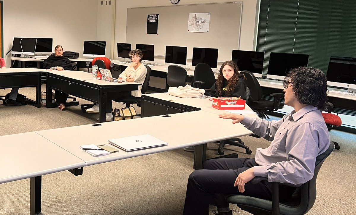 Thank you @JustinGarciaFL @TB_Times for speaking to our multimedia reporting class @usfsp - you inspired young minds to follow in your very impressive footsteps!