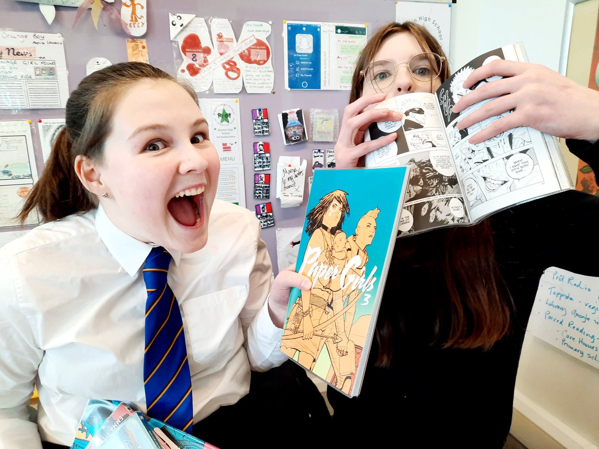 BrechinHighLib's tweet image. Epic unboxing of some of our #ReadingSchoolsFund-ed book order this lunchtime, with much excited arm waving by the Reading Ambassadors! I really missed a chance by not filming it. 🤦🏼♀️
#Squeeeee #ReadingSchools #ProudToBeBrechin @scottishbktrust