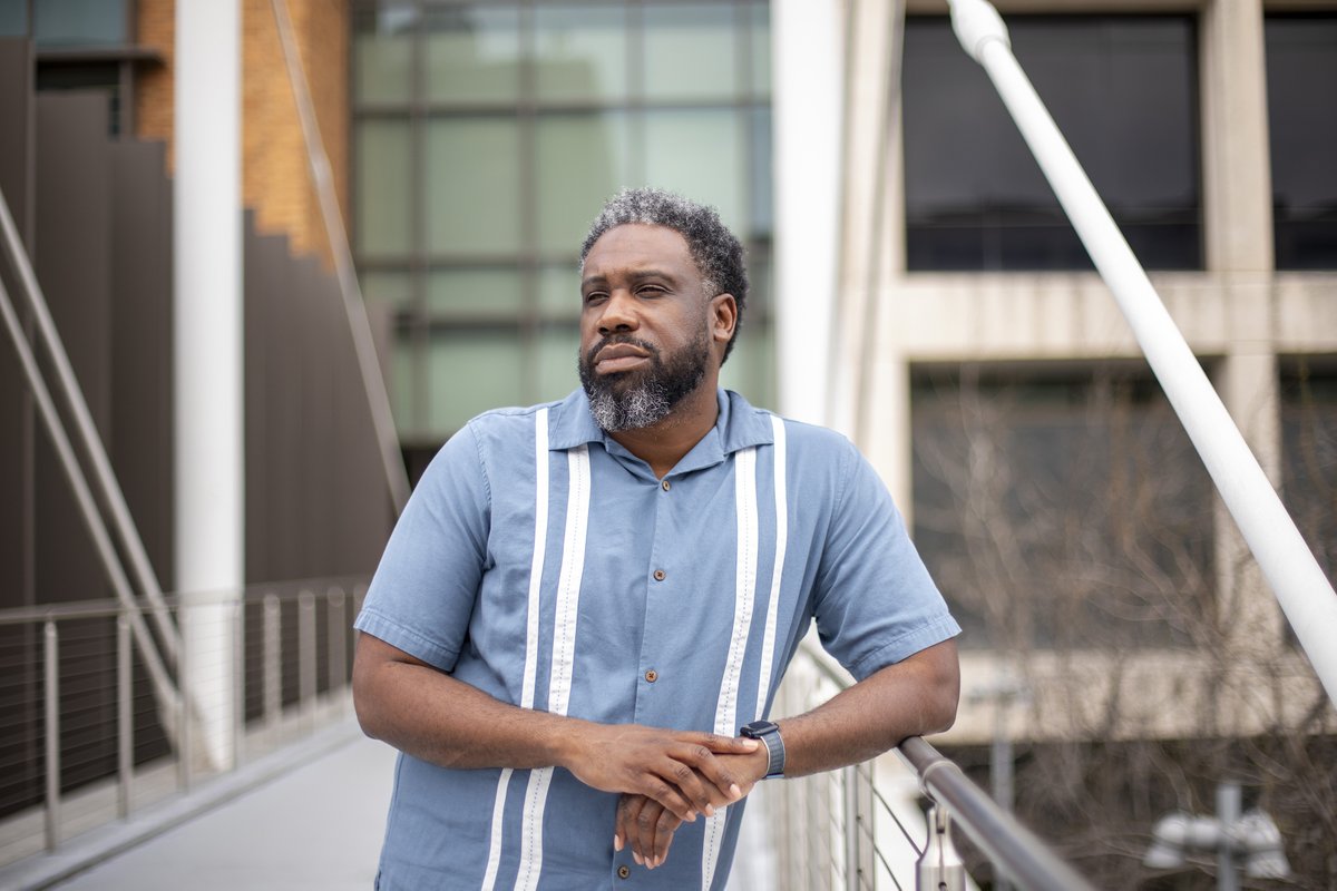 .<a href="/UTJSchool/">UT Austin School of Journalism and Media</a> professor Raymond Thompson Jr. combines art and photojournalism to chronicle an industrial disaster. 

His new book, “Appalachian Ghost: A Photographic Reimagining of the Hawk’s Nest Tunnel Disaster,” revisits the lives of the Black workers. 

bit.ly/ghoststoriesmo…