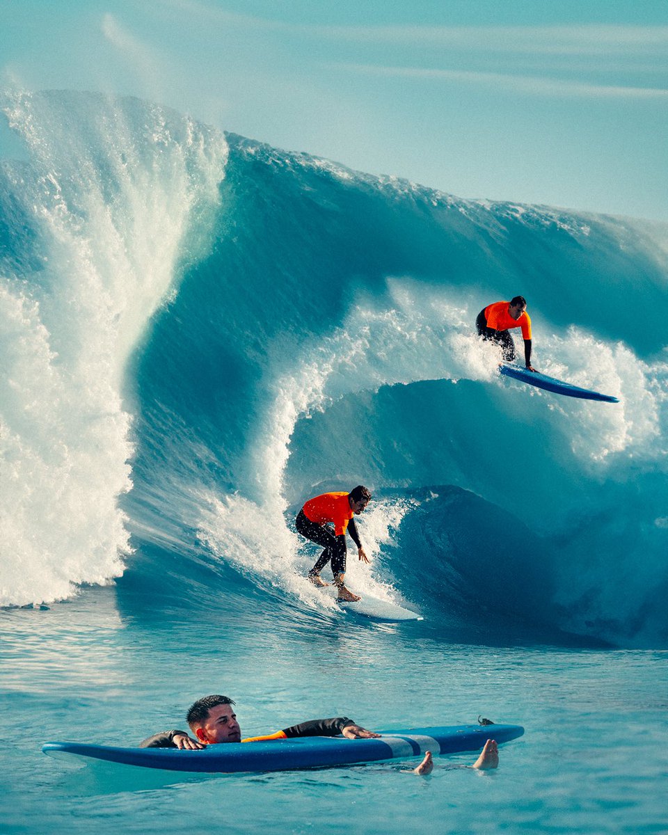 So good to be back surfing. No photoshop at all in the 2nd picture of course, all talent 🏄‍♂️