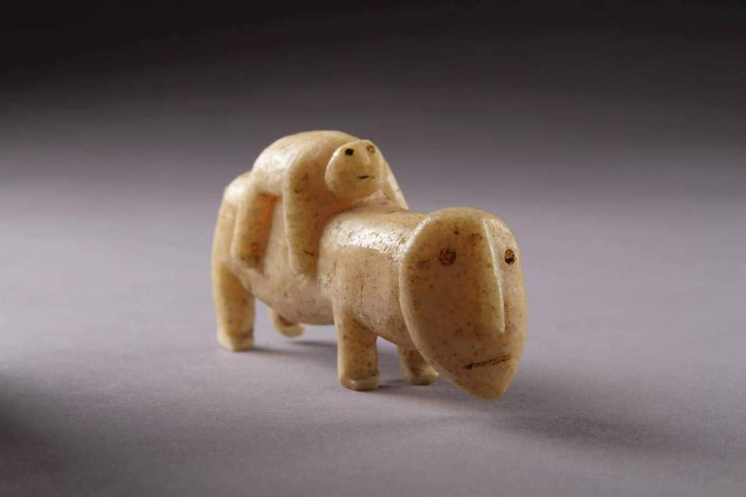 Anthropomorphic Carved Walrus Ivory Figure of a Polar Bear with its Cub (1800 CE); from Alaska. MET Museum #archaeohistories